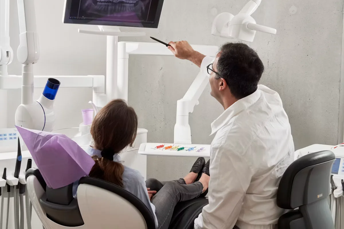 Teeth Whitening in Medellín: What Lasts